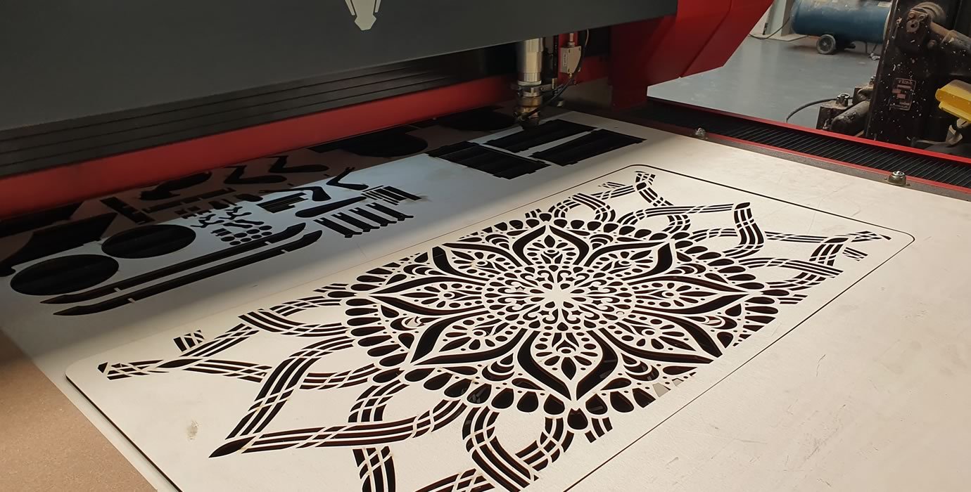 TSK Groupe - Service gravure et la découpe laser